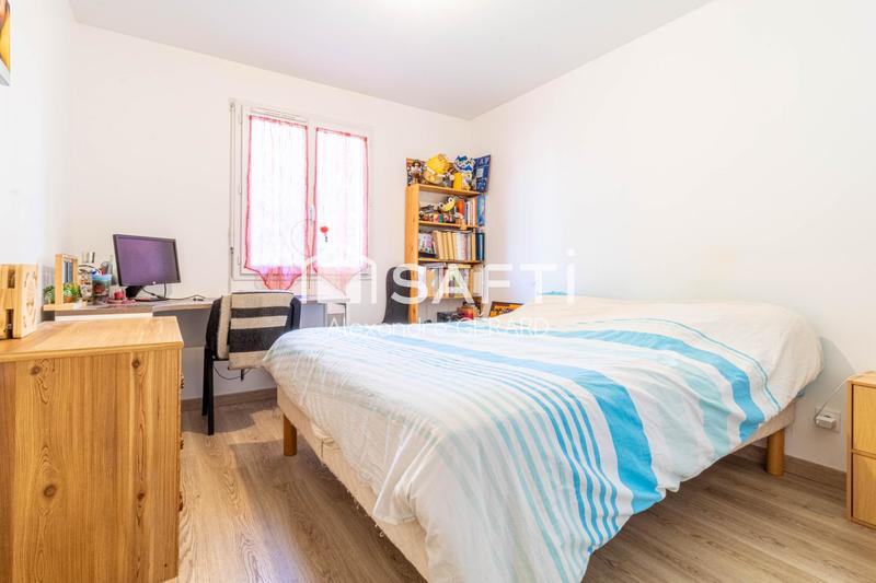 Maison - 95 m² - 4 pièces