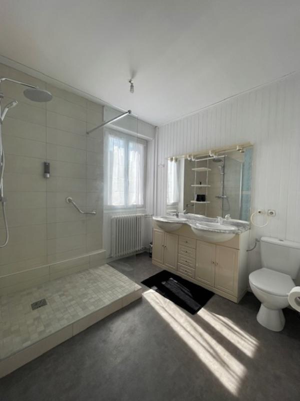 Immeuble - 148 m² - 8 pièces