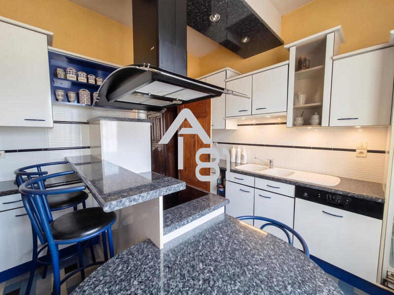 Maison - 142 m² - 6 pièces