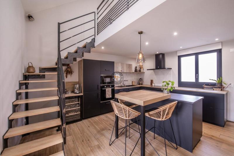 Maison - 140 m² - 5 pièces