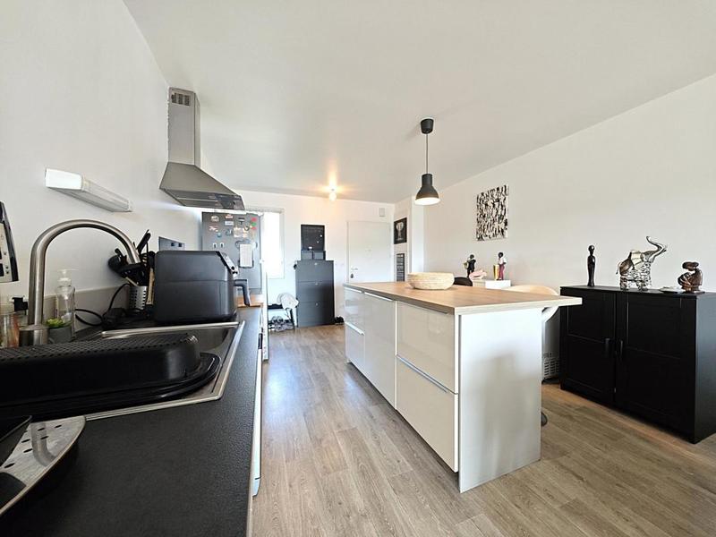 Appartement - 84 m² - 4 pièces