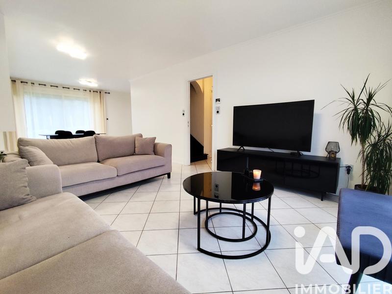 Maison - 111 m² - 6 pièces