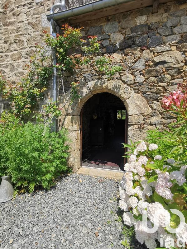 Maison - 236 m² - 8 pièces