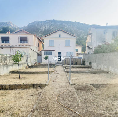 Maison - 140 m² - 4 pièces