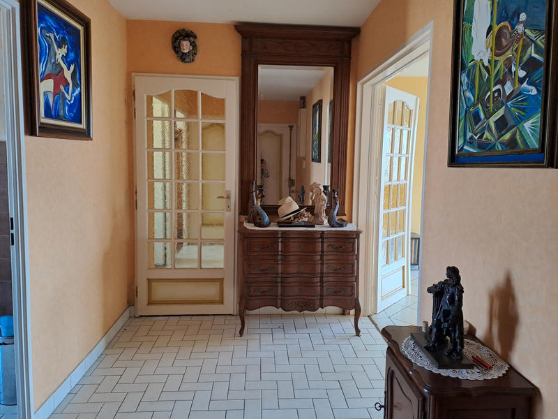 Appartement - 93 m² - 4 pièces