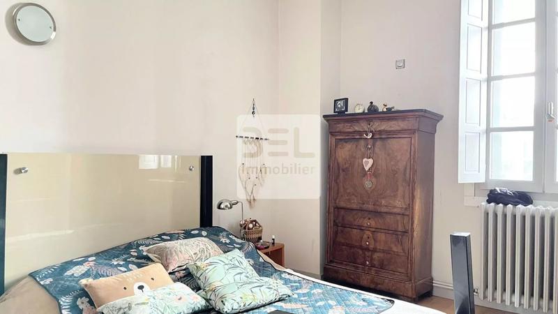 Appartement - 205 m² - 6 pièces