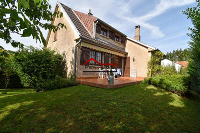 Maison - 142 m² - 8 pièces