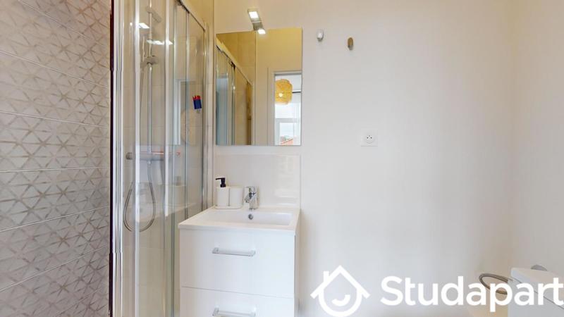 Chambre - 12 m² - 1 pièce