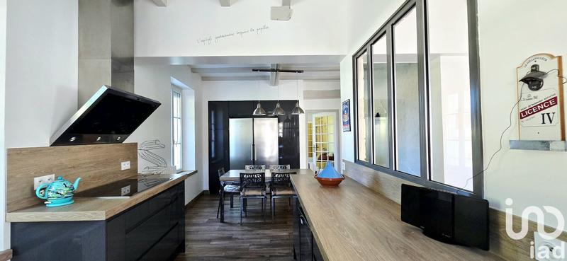 Maison - 290 m² - 8 pièces