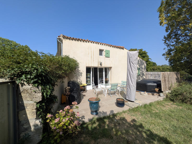 Maison - 200 m² - 9 pièces