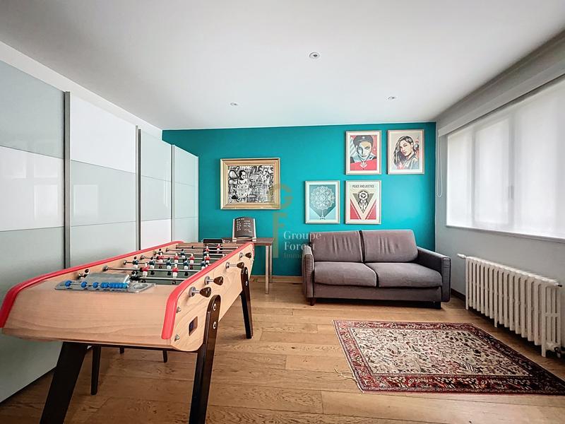 Maison - 219 m² - 6 pièces