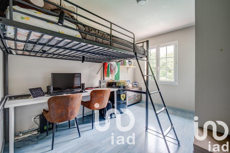 Maison - 210 m² - 7 pièces