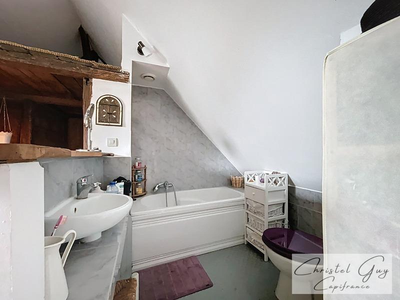 Maison de village - 209 m² - 8 pièces