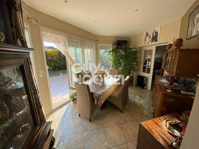 Maison - 140 m² - 8 pièces