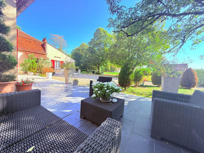 Maison - 348 m² - 13 pièces