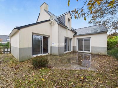 Maison - 93 m² - 5 pièces