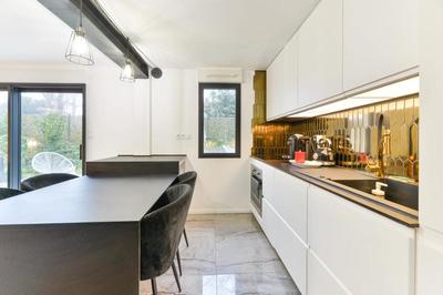 Maison - 450 m² - 21 pièces