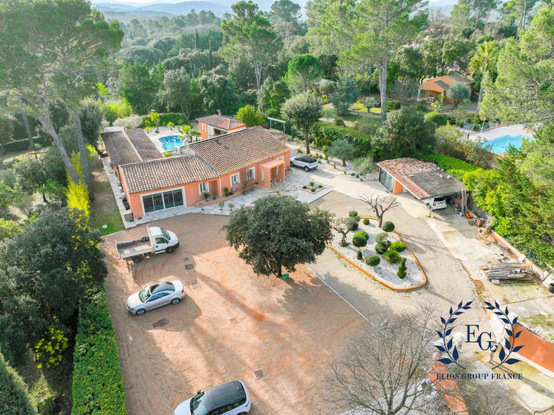 Maison - 197 m² - 6 pièces