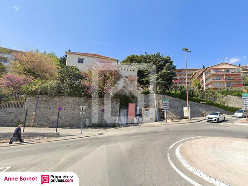 Parking / Garage - 16 m²