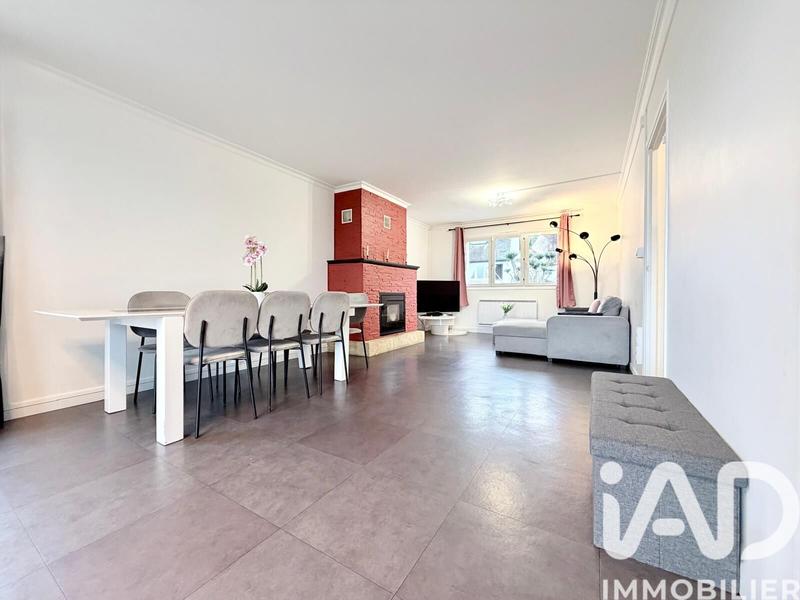 Maison - 220 m² - 10 pièces