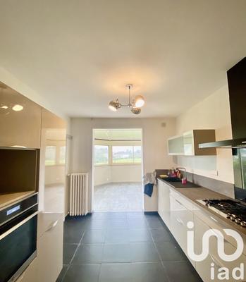 Maison - 201 m² - 7 pièces