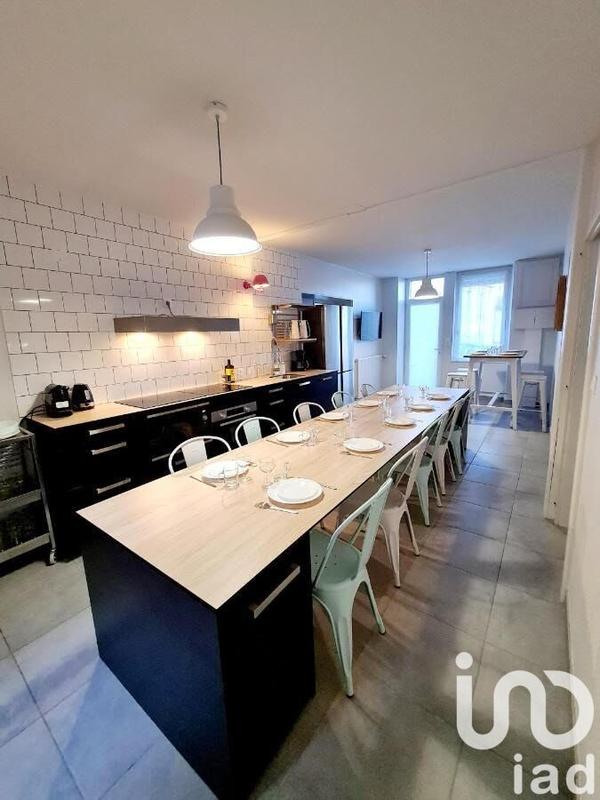 Maison - 167 m² - 12 pièces