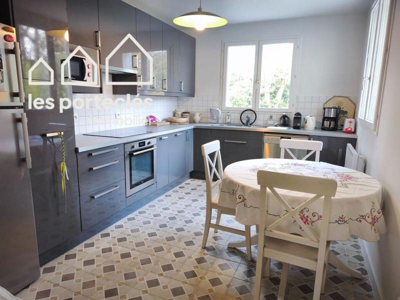 Maison - 179 m² - 7 pièces