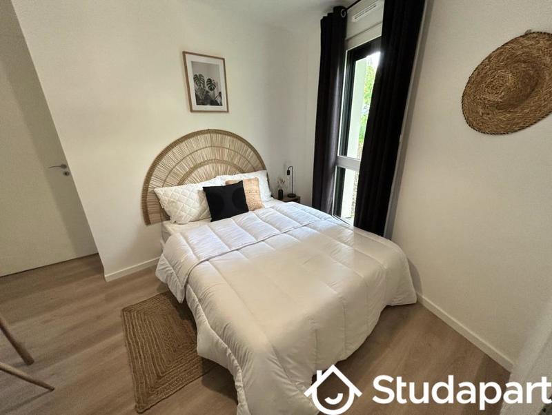 Chambre - 12 m² - 1 pièce