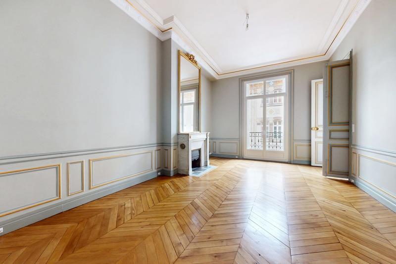 Appartement - 182 m² - 7 pièces