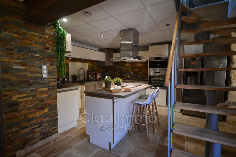 Maison en pierre - 200 m² - 7 pièces