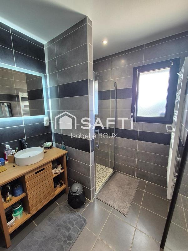 Maison - 98 m² - 4 pièces