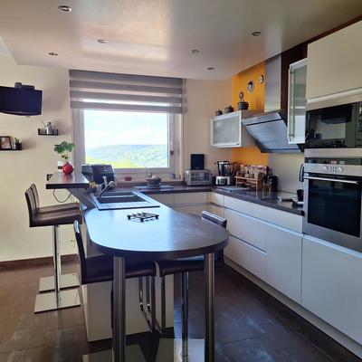 Maison - 172 m² - 5 pièces