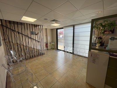 Local commercial - 146 m²