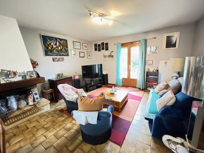 Maison - 180 m² - 9 pièces