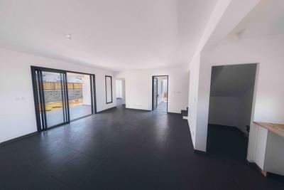 Villa - 94 m² - 4 pièces