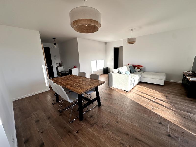 Maison - 77 m² - 4 pièces