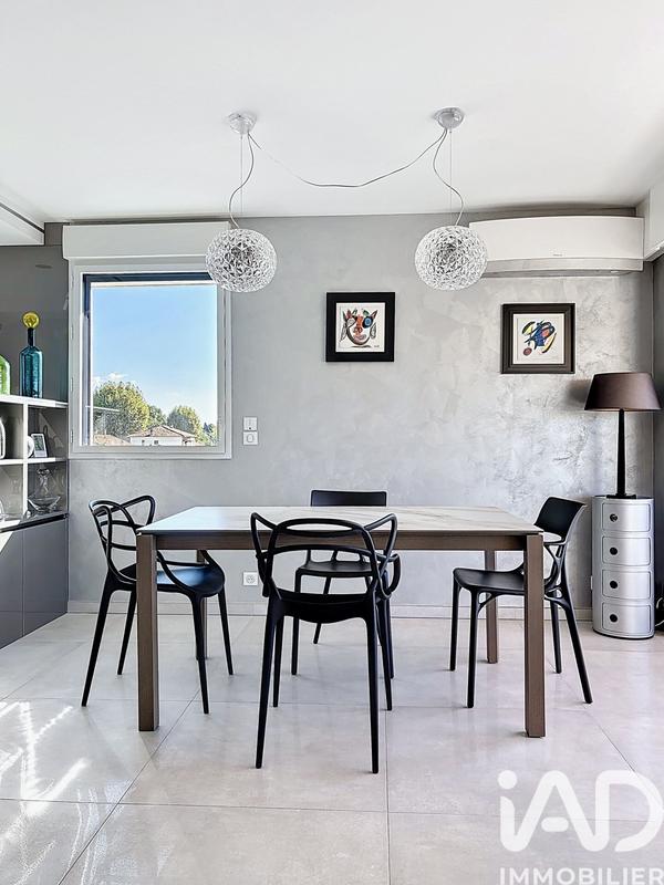 Appartement - 80 m² - 4 pièces