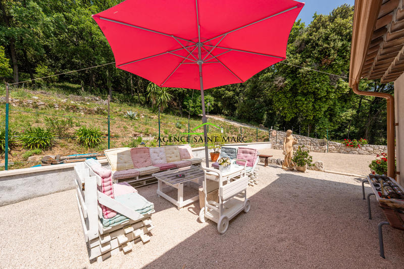 Villa - 235 m² - 6 pièces