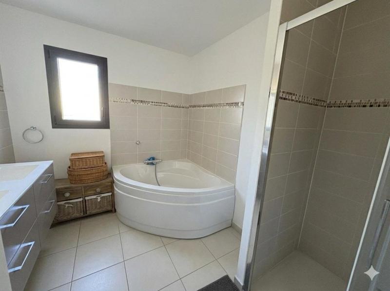 Maison - 123 m² - 7 pièces