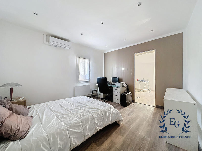 Maison traditionnelle - 160 m² - 6 pièces