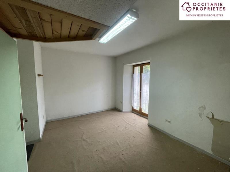 Local commercial - 30 m² - 4 pièces