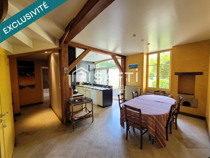 Maison - 298 m² - 10 pièces