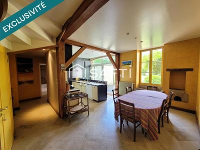 Maison - 298 m² - 10 pièces