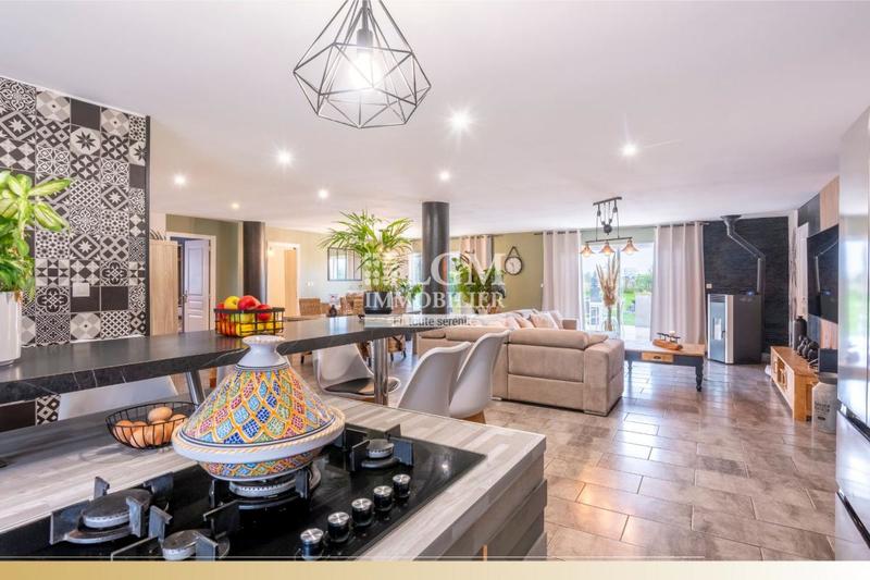 Maison - 152 m² - 5 pièces