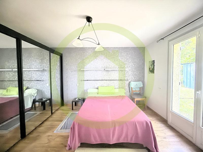 Maison - 180 m² - 5 pièces