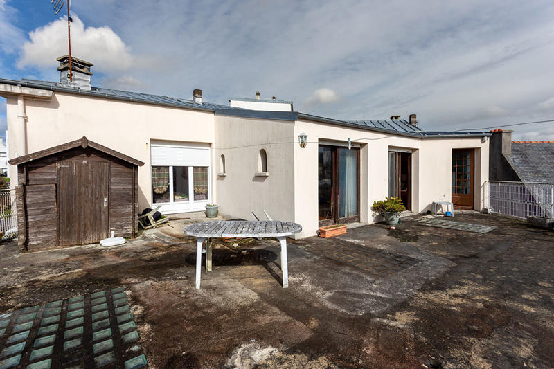 Immeuble - 70 m² - 7 pièces