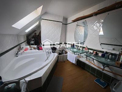 Appartement - 135 m² - 4 pièces