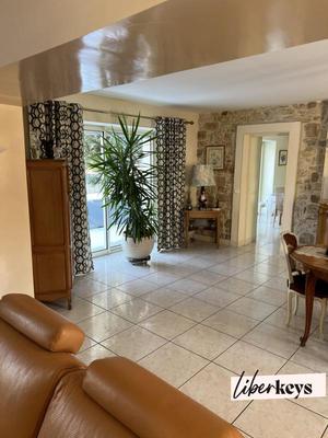 Ferme - 350 m² - 5 pièces