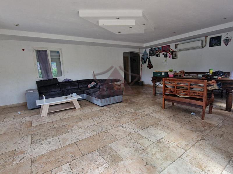 Villa - 180 m² - 8 pièces