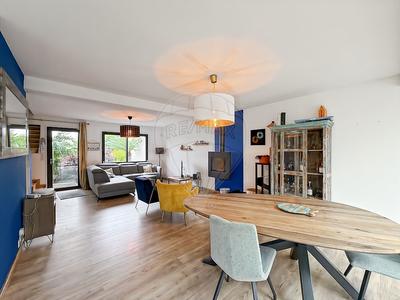 Demeure - 161 m² - 6 pièces